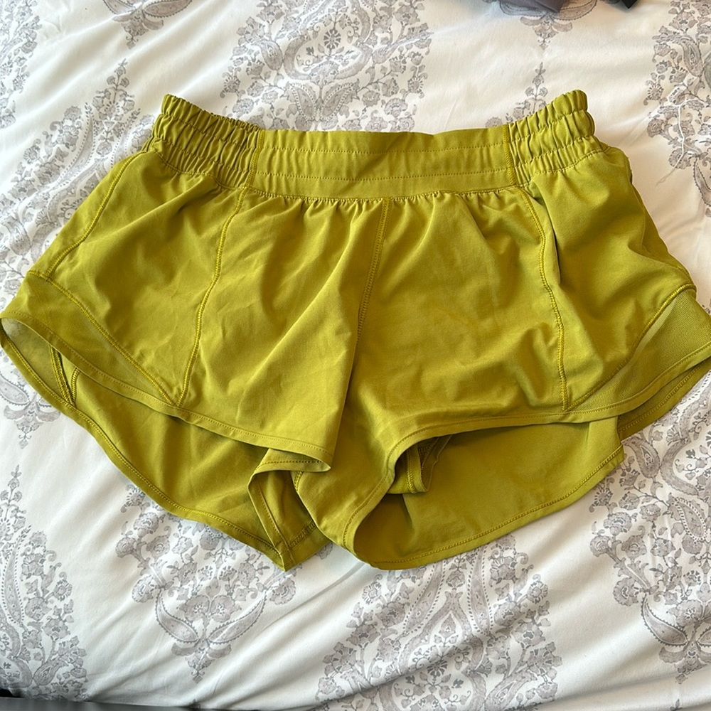 Lululemon hotty hot ii short size 8